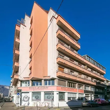 Proche Gare Et Gem: Equipe,wifi Fibre, Balcon Apartment Grenoble