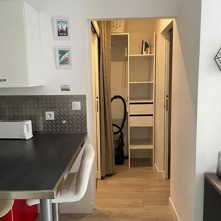Apartment Proche Gare Et Gem: Equipe,wifi Fibre, Balcon *