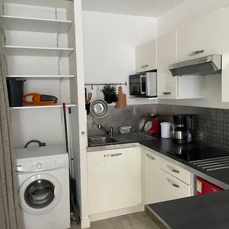 Apartment Proche Gare Et Gem: Equipe,wifi Fibre, Balcon Grenoble