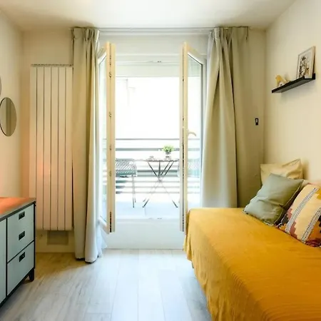 Proche Gare Et Gem: Equipe,wifi Fibre, Balcon Apartment *